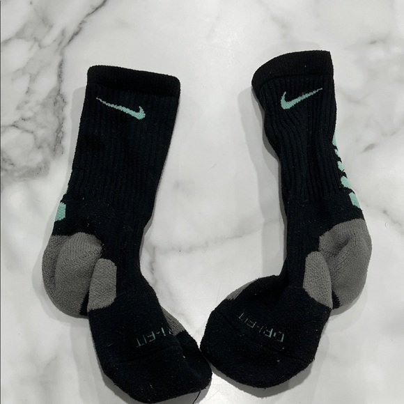 Nike ELITE Black and Gray Athletic Socks - Picture 1 of 2